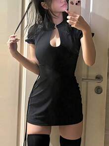 女士纯色镂空泡泡袖短连衣裙，性感时尚修身夏季街头风晚宴夜店装，优雅 - 黑色 - 查看 2