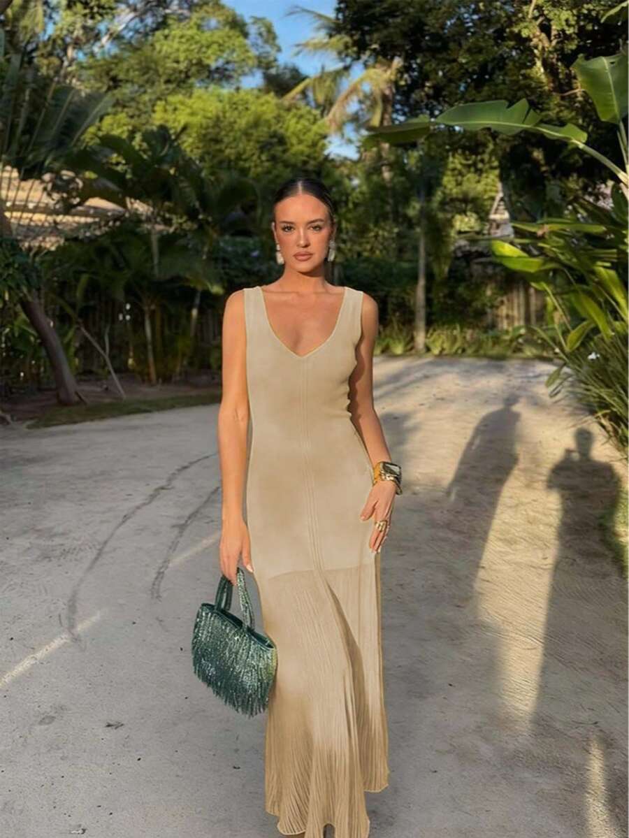 Senya 2026 New Deep V-Neck Sleeveless Knit Dress, French Elegant Style With Ribbed Fishtail Hem, Slim-Fitting And Flattering, Suitable For Daily Commute, Beach Vacation, Or Dates - Apricot - View 1
