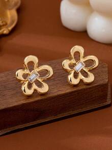 Minimalist Fashionable Gold Hollow Crystal Flower Stud Earrings, Suitable For Daily Wear, Parties, Galas, Banquets, And Campus - Yellow Gold - View 2