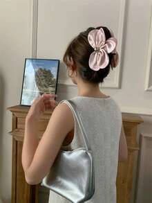 1个女士缎面3D山茶花发爪夹，法式优雅奢华发饰，春夏氛围提升发型造型工具 - 粉色 - 查看 4