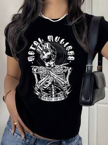 Cráneo con gorra que mira al frente mostrando huesos cruzados simbolizando fuerza rebelde y energía urbana camiseta de mujer casual moderna 220g - Negro - Ver 8