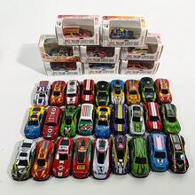 20件套独立包装玩具车礼盒套装。采用耐用材料制成。包含赛车、跑车、轿车、SUV等多种车型。是孩子们最喜欢的礼物，也是一份惊喜礼物，更是最佳选择。圣诞礼物、新年礼物、平安夜礼物、课堂奖励礼物，都是不错的选择。玩具车套装，酷炫小车套装。 - 黑色 - 查看 4