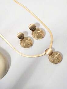 3pcs Elegant Necklace + Earrings Jewelry Set For Women, Fashionable Golden Flat Snake Chain, Geometric Spiral & Round Pendant Design, Choker Necklace For Daily, Holiday, All Seasons, High-End Gift Accessories - Gold - View 4