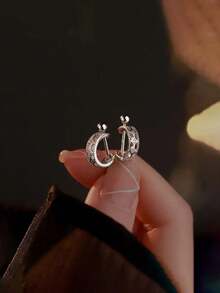 GAGAFEEL 一对时尚优雅的几何造型精致小巧的925纯银耳环，适合女性日常佩戴、朋友聚会、作为礼物赠送。 - 銀色 - 查看 3