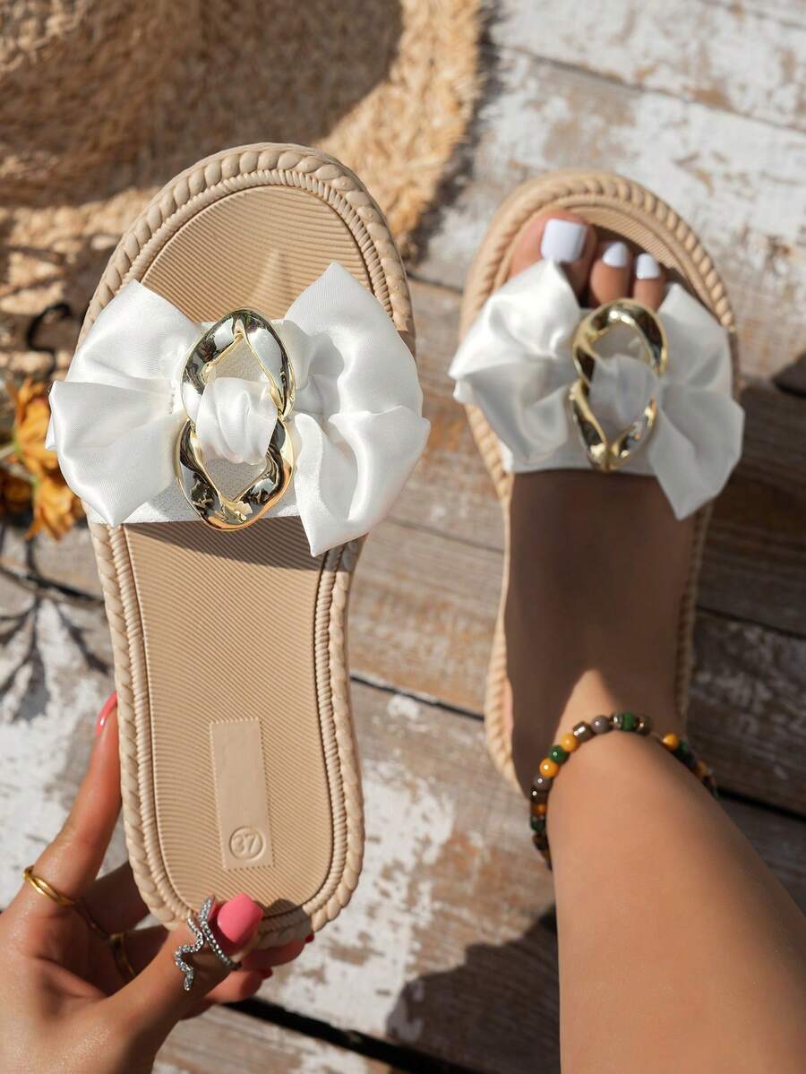 1 Pair Women's Plus Size Wide-Fit Slippers, Decorated With Bow Tie And Metal Buckle, Sweet And Exquisite Style, Suitable For Summer Occasions, Can Be Paired With Dresses, Shorts, Ideal For Casual, Vacation And Other Relaxed Scenarios. - White - View 1