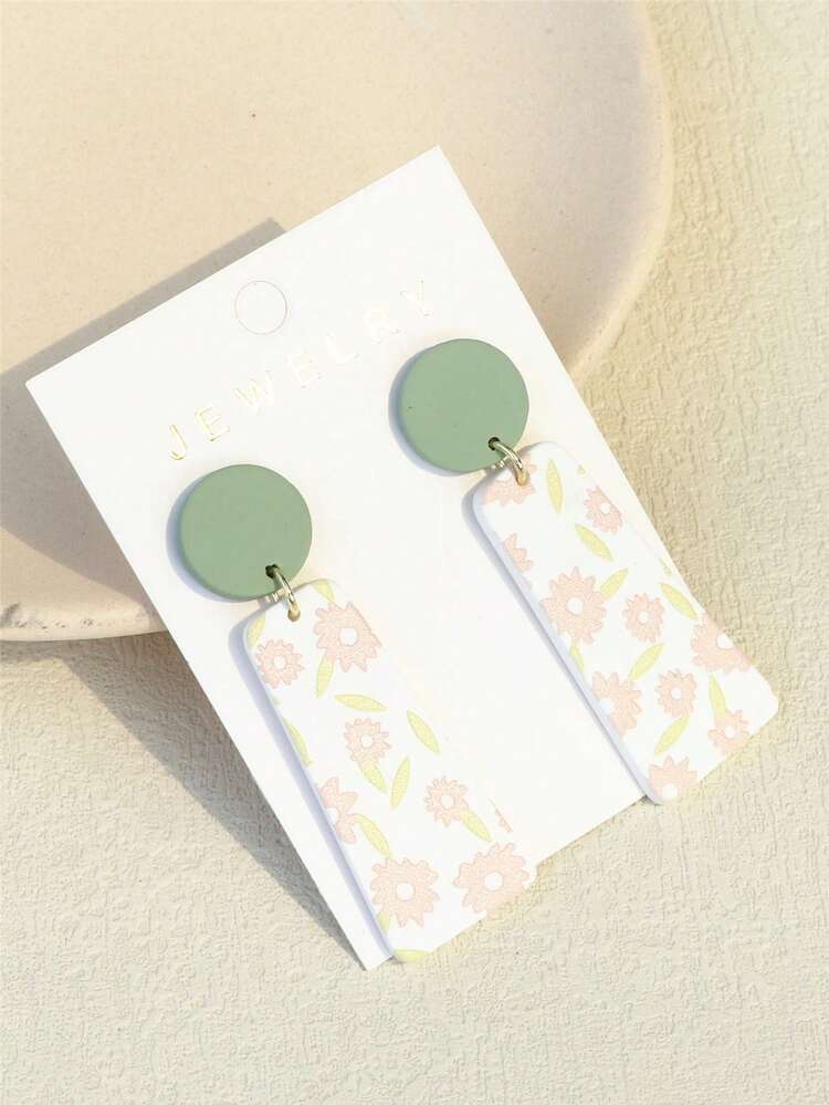 1对可爱粉色花卉印花陶瓷质感亚克力耳环，迷人而充满女人味 - 彩色 - 查看 3