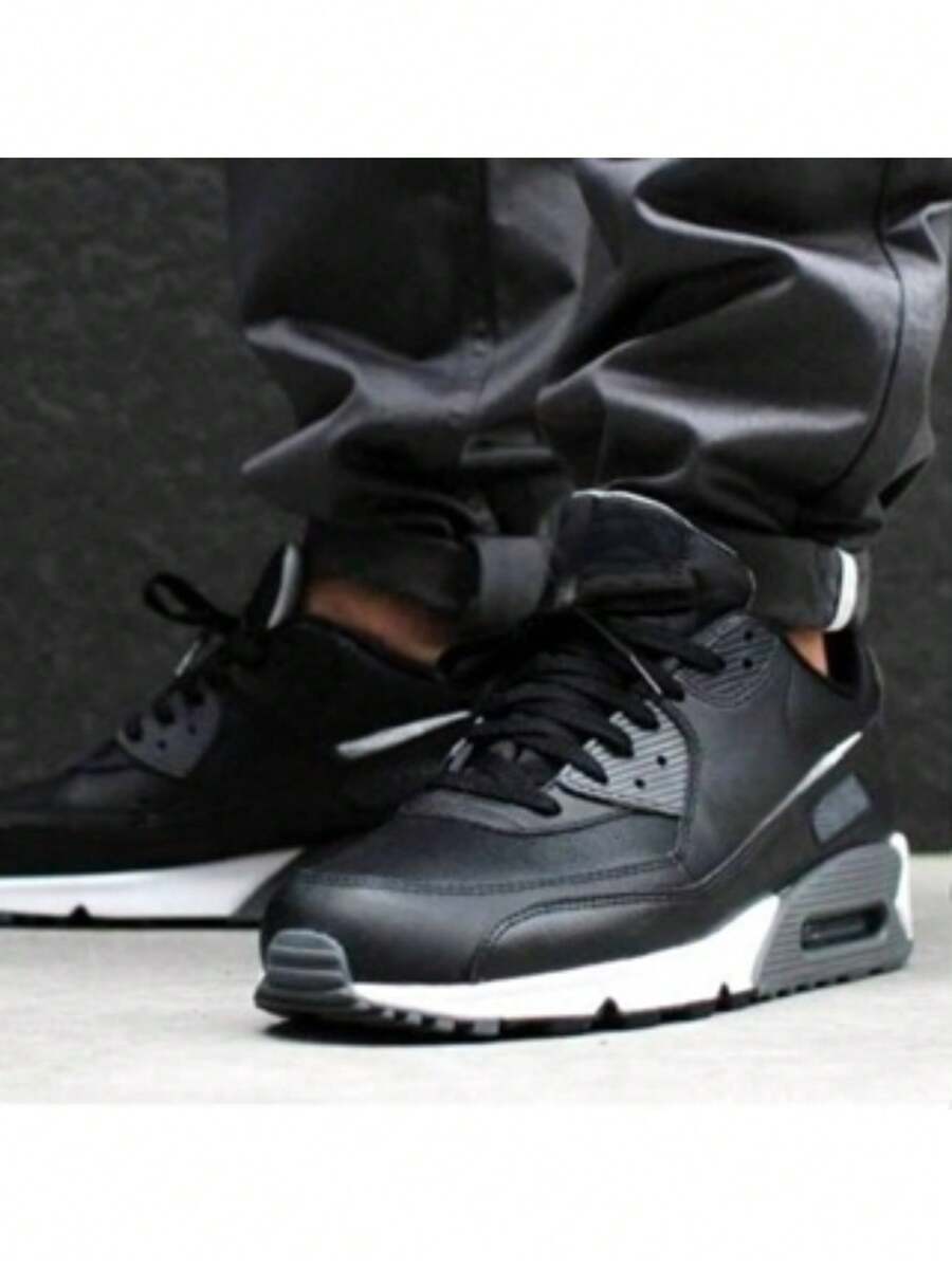 Men's Max 90 Sneakers - Modern Urban Style - Comfortable For Everyday Wear - 2026 - Blanco y Negro - Ver 1