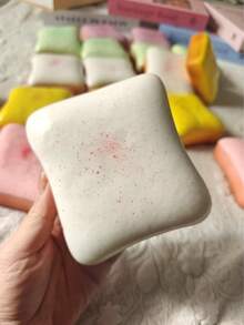 畅销软绵绵面包 - 超级柔软湿润的质地 - 奶油吐司王挤压玩具 - 慢回弹挤压 - 逼真的食物玩具 - 散发面包香味 - 解压挤压玩具 - 男女皆宜 - 完美礼物 - 彩色 - 查看 9