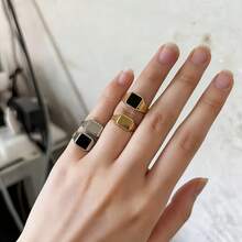 1 chiếc nhẫn midi vuông bằng thép không gỉ có thể điều chỉnh kích thước, tinh tế, sang trọng, tối giản theo phong cách INS, phù hợp để đeo hàng ngày, chống thấm nước, không phai màu, không gây dị ứng, chống mài mòn, thích hợp cho mọi phụ nữ đeo hàng ngày. - nhẫn út hình vuông - Xem 10