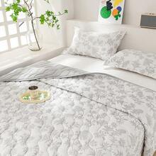 1pc Skin-Friendly Minimalist Plaid + Floral Quilted Wide-Edge Summer Quilt, Soft & Fine, Moisture-Wicking & Breathable, Minimalist & Elegant, Fashion Air Conditioning Quilt, Lightweight & Breathable Summer Quilt - Promise - View 2