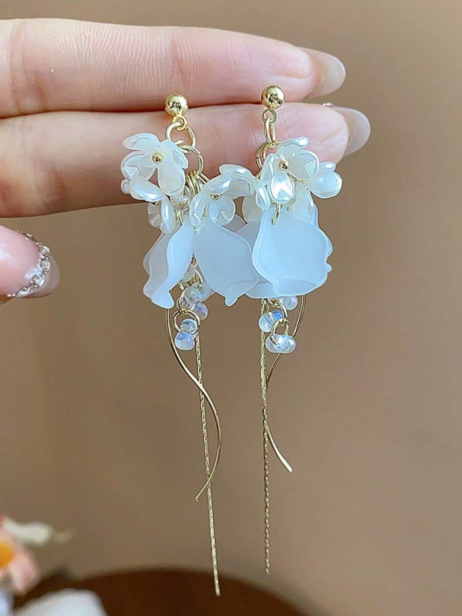 1对白色亚克力花瓣链水晶耳环，欧美风格个性时尚长流苏耳环，适合女性和女孩，旅行、婚礼、派对、生日、圣诞节礼物（2026款） - 金色 - 查看 1
