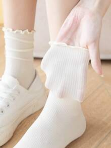10 đôi tất nữ cổ ngắn viền ren, tất dệt kim gập cổ, siêu mỏng thoáng khí cho mùa hè, phối màu tươi tắn tạo vẻ trẻ trung, độ co giãn cao, thiết kế không gót giúp thoải mái, không gây ma sát. 10 đôi màu ngẫu nhiên, chỉ bán tất, không kèm hộp carton. - Nhiều màu - Xem 6