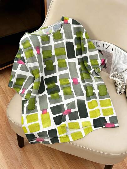 Blusa de manga corta con cuello redondo, estampado floral aleatorio y bloques de color para mujer talla grande, camiseta suelta casual de verano, estilo bohemio retro para brunch y vacaciones