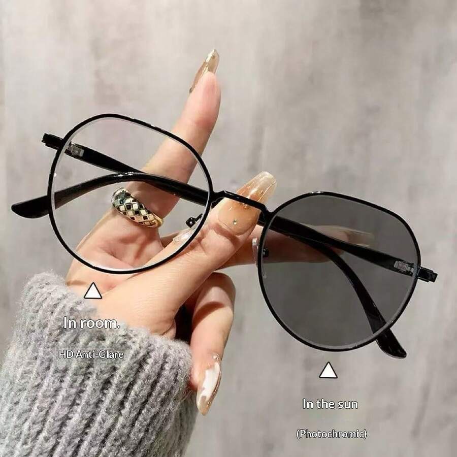 1 par de gafas de metal con montura redonda y minimalista, fotocromáticas, adecuadas para uso al aire libre - 1 pieza de marco negro que se vuelve gris - Ver 1