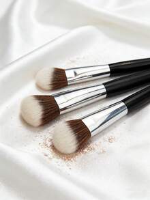 3件套化妆刷套装 - 采用柔软纤维材质，方便携带，是旅行必备品。包含粉底刷、遮瑕刷、腮红刷、修容刷、古铜粉刷、散粉刷及其他多功能刷具。 - 彩色 - 查看 8