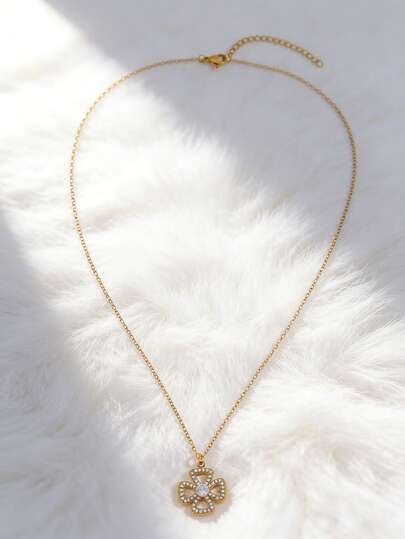 Camhanno 1pc Chic Feminine Stainless Steel Necklace, Ideal For Romantic Dinner Dates And Party Ensembles, Durable Hollow Floral & Delicate Chain Construction Ensures Long-Lasting Wear, Perfect Gift For Loved Ones On Anniversaries, Resists Tarnishing, Easy To Match With Dresses, Shirts And Casual Wears