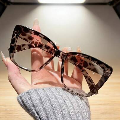 1 Summer Fashion Accessory Fashion Glasses, Featuring A Retro Yet Elegant Mainstream Design Style And A Creative Leopard Print Frame, Suitable For Daily Outings And Gatherings. Minimalist Aesthetic Style, Retro Design, Compact Square Design. Fashion Glasses Decorative Frame/Beach Accessories. Very Suitable For Summer Beach Vacations, Outdoor Activities, And Travel Clothing.