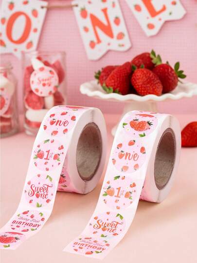 500张/卷 雏菊浆果主题一周岁生日圆形贴纸，适用于宝宝一周岁生日派对糖果礼品袋封口，也可用于婴儿派对回礼、感谢礼品封口贴纸、DIY手工贴纸、信封封口及派对回礼装饰、婴儿派对装饰、性别揭晓派对装饰、粉色新生儿生日礼物装饰贴纸、婴儿派对用品、粉色草莓派对装饰