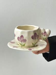 1 pièce Tasse à café et soucoupe en céramique avec poignée en forme de tulipe, avec poignée en forme de cœur/soucoupe à motif floral de tulipe violette avec bord ondulé , Tasse à café de style campagnard mignon, convient pour le thé de l'après-midi et les cadeaux - Multicolore - Voir 4