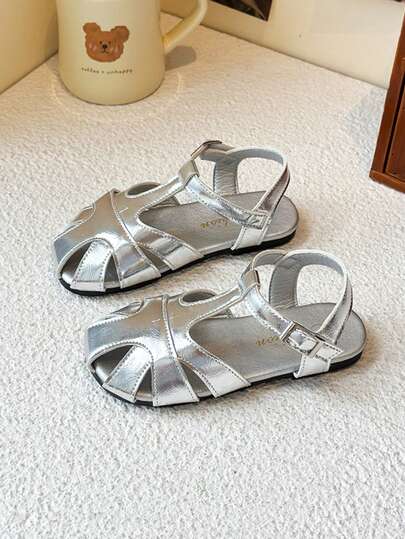 1 Pair Children's Red Glossy PU Base + Round Hollow Vamp + T-Strap + Metal Buckle + Flat Heel + Casual Style Girls Sandals, Suitable For Daily Wear, Stage Performance, Parent-Child Activities In Summer 2026