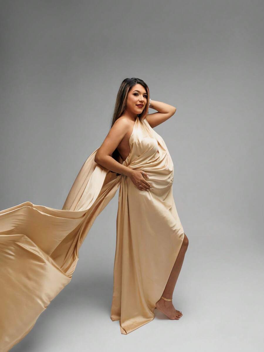 Champagne Chicaboo Silky Maternity Tossing Fabric For Photoshoots | Satin Flying Dress Scarf With Sewn Edge. Extra Long Pregnancy Posing Photography Material | 5 Yards - 香檳色 - 查看 1