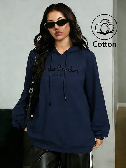 Felpa con cappuccio da viaggio stampata Pierre Cardin PARIS, maglione italiano, serie K-Pop warrior, felpa invernale da donna, felpa girocollo da donna, abbigliamento caldo foderato in lana autunno/inverno, top in cotone, abbigliamento invernale da donna, vestiti, abbigliamento casual da donna, top foderati in lana da donna, top lunghi, abbigliamento sportivo da donna, streetwear da donna, abbigliamento primaverile, morbido e, adatto al freddo, abbigliamento per adolescenti, unisex, inverno, giacche in pile da donna, cappotti in pile, con cappuccio, stile Y2K, primavera, estate, San Valentino, carnevale, feste, spiaggia, matrimonio, palestra, elegante, vacanza, casual.