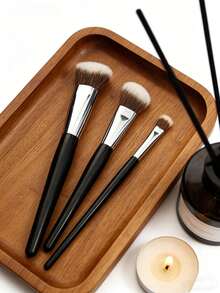 3件套化妆刷套装 - 采用柔软纤维材质，方便携带，是旅行必备品。包含粉底刷、遮瑕刷、腮红刷、修容刷、古铜粉刷、散粉刷及其他多功能刷具。 - 彩色 - 查看 5
