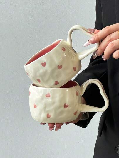 1 chiếc cốc sứ hình trái tim tối giản vẽ tay, kiểu dáng Hàn Quốc, cốc sứ hình trái tim bất đối xứng vẽ tay với họa tiết trái tim, mây và hoa nhiều màu sắc, lý tưởng cho trà chiều, sữa, latte và cà phê.