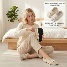 Dép lê lưới thoáng khí mới mùa Xuân/Hè 2026, họa tiết động vật hoạt hình, đế mềm nhẹ chống trơn trượt, thích hợp sử dụng trong nhà, tập yoga, gym, du lịch, khách sạn, có thể gấp gọn, màu kaki hình gấu trúc, unisex. - Màu Khaki - Xem 4