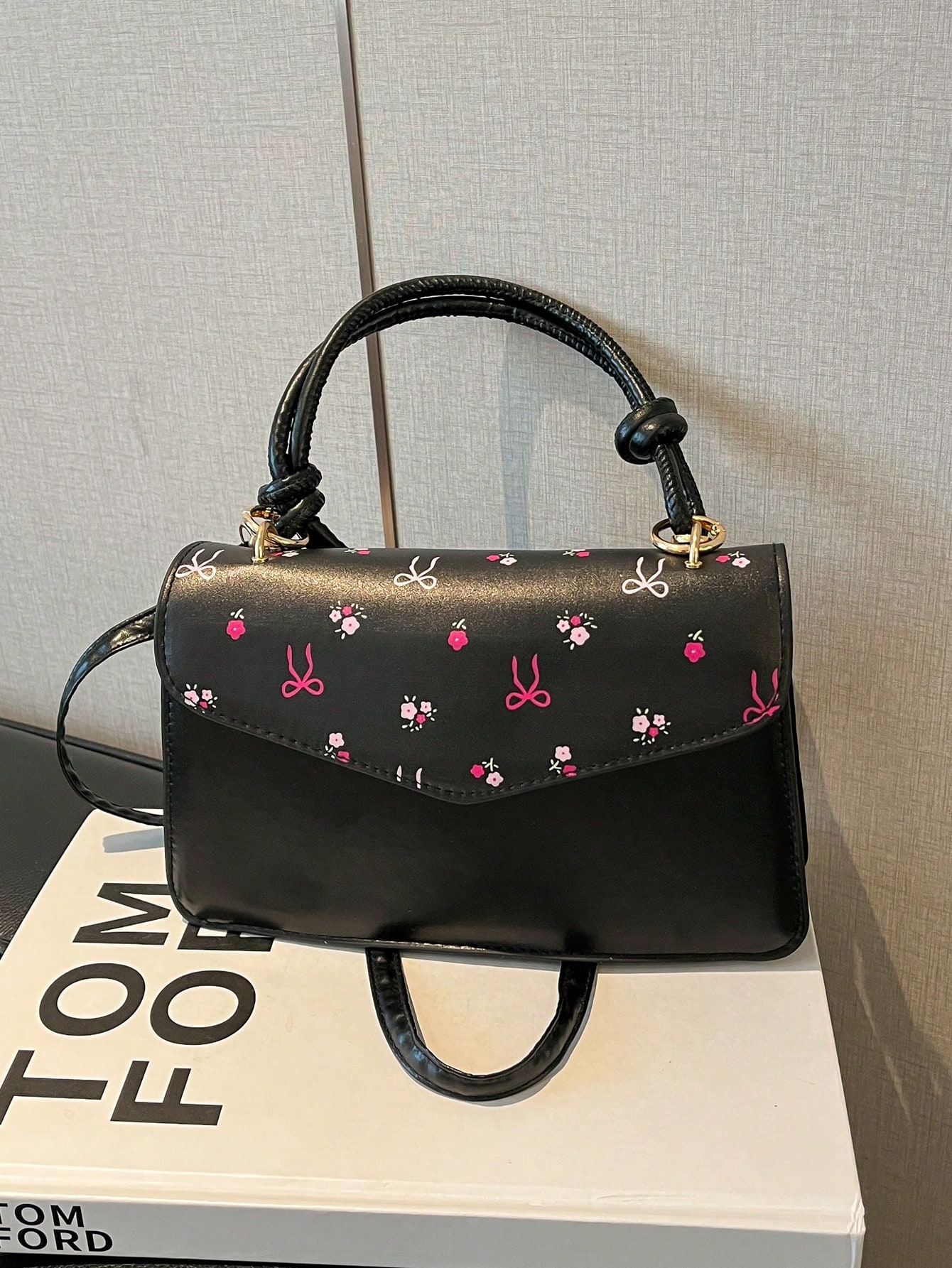 حقيبة يد فاخرة ذات لون أحادي بطبعة مبرزة، حقيبة كت...