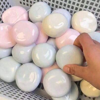 Soft Mochi Squeeze Toy, Pressure Relief Squeezing Experience, Wrapped In Thin Ice Skin, Plastic Mochi Texture, Ideal Gift For Office, Party, April Fool's Day (No Needles Required)