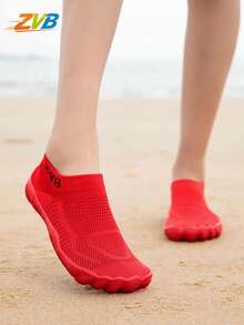 ZVB Zapatos de agua para parejas, perfectos para amantes del descalzo. Zapatos de playa para mujer con suela blanda, para nadar, bucear, uso en exteriores, de secado rápido para verano, antideslizantes y transpirables para vadear - Color caoba - Ver 6