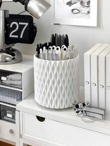 1pc 360° Rotating Makeup Brush Holder, Tabletop Round Eyebrow Pencil & Lipstick Rack, Rotating Cosmetic Organizer, Desk Pen Cup & Makeup Tool Storage Box. Suitable For Storing Eyeshadow, Lipstick And Makeup Brushes - View 2