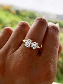 Bộ nhẫn vàng đính đá Cubic Zirconia hình vuông và tròn dành cho nữ; Bộ nhẫn đính hôn Toi Et Moi + Toi-Et-Moi; Kiểu dáng thanh lịch; Có thể đeo chồng lên nhau; Thời trang đa năng. - Vàng - Xem 2