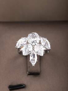 1 Set de joyería de lujo con racimo de flores de circonita cúbica, incluye 1 par de aretes, 1 collar, 1 pulsera, 1 anillo, adecuado para ocasiones formales de mujeres, sin incluir caja de regalo - Plateado - Ver 4