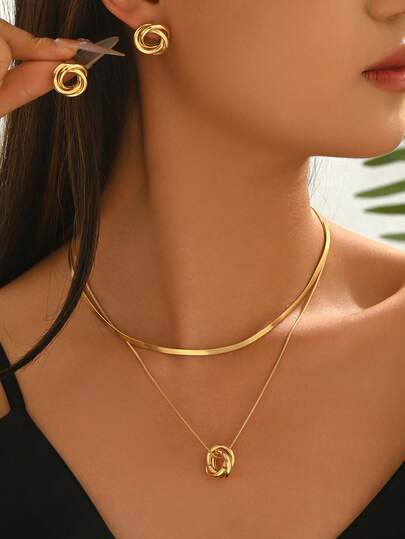 2pcs European And American New Twisted Double-Layer Snake Bone Necklace And Earrings Set, Layered Braided Pendant Necklace, Minimalist Fashion Choker Suitable For Wedding, Party, Holiday
