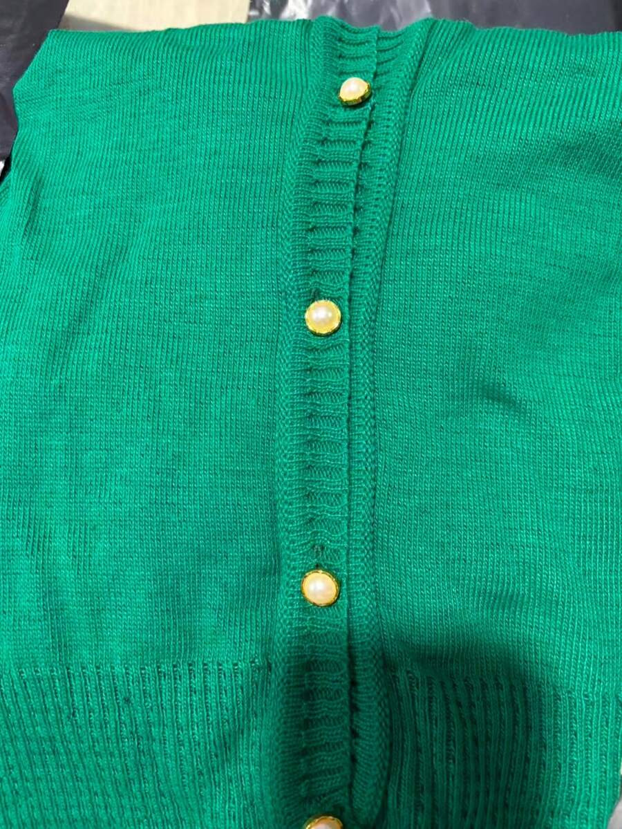 Beautiful, Fashionable, Lightweight Knit Cardigan With Buttons And Elastane. (Super Shipping!) - Green - View 1