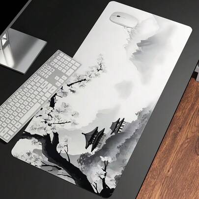 这款大号桌面垫专为您的工作空间设计，饰有迷人的水墨樱花图案，非常适合游戏和办公。它具有防滑功能，并采用缝边工艺，经久耐用。