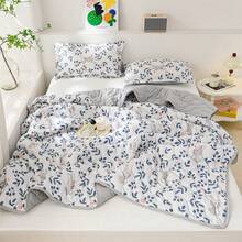 1pc Skin-Friendly Minimalist Plaid + Floral Quilted Wide-Edge Summer Quilt, Soft & Fine, Moisture-Wicking & Breathable, Minimalist & Elegant, Fashion Air Conditioning Quilt, Lightweight & Breathable Summer Quilt - Nilu - View 4