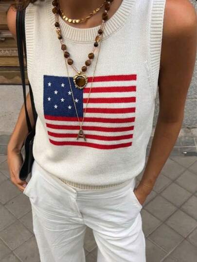 一件女士夏季白色针织吊带背心，饰有美国国旗图案，无袖针织上衣，适合度假、办公、外出、日常穿着、派对、节日庆典等场合。时尚的千禧风格女士上衣，女士度假装。优雅的女士办公着装，可爱上衣，女士度假装，约会装，女士优雅上衣，夏季休闲女士装，女士度假装。