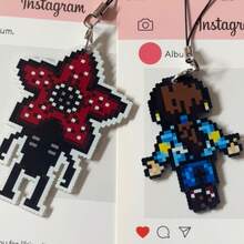 1pc Pixel Acrylic Keychain Student Backpack Pendant Gift, The Perfect Holiday Gift, A Presentation For Fans And Friends(Random Style) - Multicolor - View 1