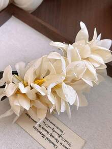 女士时尚优雅白色露珠水仙花发夹，适合日常佩戴，居家、学校、海滩、工作、派对、节日、生日、返校、新年、情人节、母亲节、圣诞节、婚礼、音乐节、毕业典礼、春季、夏季、秋季、冬季、开斋节等场合。 - 白色 - 查看 8