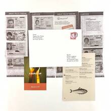 午夜皇冠——未解之谜游戏——冷案调查——扮演侦探，运用线索和证据破案——适合游戏之夜、派对和约会之夜，也可作为万圣节、圣诞节、感恩节礼物或装饰品，是理想的圣诞礼物。 - 彩色 - 查看 8