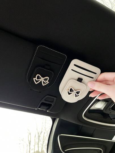 1 حقيبة تخزين لمرآة الشمس للسيارة، حامل نظارات شمسية متعدد الوظائف وأنيق، تصميم مدمج وموفر للمساحة، فتحتان لبطاقات، إغلاق مغناطيسي قوي، سهل الوصول، إكسسوار داخلي للسيارة عملي