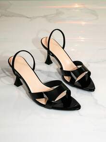 宽楦优雅时尚尖头套穿式后跟绑带亮黑色漆皮交叉绑带细高跟派对凉鞋，女士 - 黑色 - 查看 2