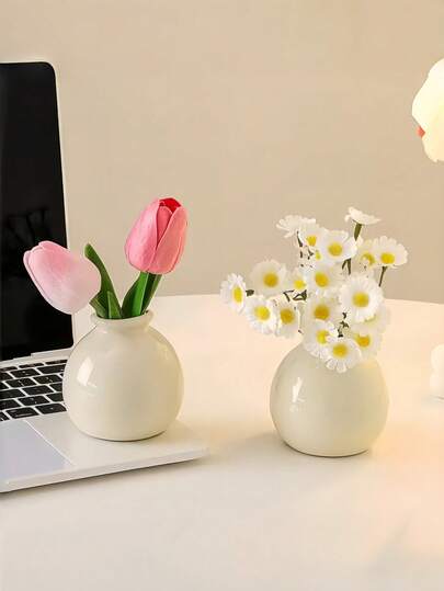 1 chiếc bình gốm tròn màu kem, bình hoa tối giản màu be bóng, trang trí bàn theo phong cách Ins cho phòng khách và phòng ngủ.