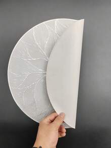 1 szt./4 szt./6 szt./8 szt. 15-calowe okrągłe złote podkładki z PVC – minimalistyczny styl, antypoślizgowe, odporne na ciepło, odpowiednie na stół jadalny, do kawiarni, wystroju wnętrz, na Walentynki, na wesele - Srebro - Zobacz 11