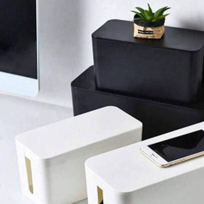Hộp quản lý dây cáp bằng nhựa đa chức năng kiểu Bắc Âu, hộp sắp xếp bàn làm việc, thích hợp để sắp xếp và lưu trữ dây cáp, dung tích lớn để giấu các vật dụng linh tinh, thiết kế chống bụi và cách điện, thích hợp cho bàn làm việc văn phòng, TV, máy tính, bộ chia USB và ổ cắm điện, giải pháp sắp xếp nhà cửa tiết kiệm không gian. Hộp đựng dây nguồn ABS chống bụi, hộp sắp xếp ổ cắm sạc, hộp dây điện, hộp cuộn dây cáp gia đình, hộp sắp xếp dây cáp.