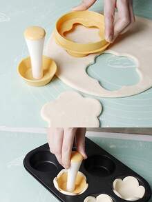 1pc/2pcs Flower-Shaped Pastry Mold And Tart Press Set, Creative Cake Cup Press Mold For Home And Camping, Cookie Mold, Rice Ball Mold, Donut Mold, Suitable For Baking Tarts, Cookies And Biscuits Cutting, Kitchen Tools And Accessories, Baking Tools, Suitable For Daily Use, Kitchen, Restaurant, Party, Wedding, Birthday Party, Housewarming, Christmas, Halloween, Camping Picnic And Other Occasions - Yellow - View 5