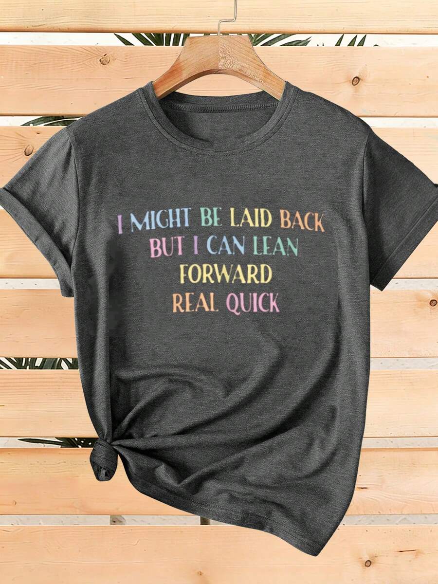 ELYSIAN WEAR 180G Women's T-Shirt Casual Loose Fit Round Neck Short Sleeve Graphic Print I Might Be Laid Back But I Can Lean Forward Real Quick Funny Quote Top For Everyday Wear Comfortable Soft Cotton Blend Suitable For Women Who Love Humor And Relaxed Style - 灰色 - 查看 1
